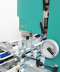 クリアファイル折ウェルダー一体型専用加工機